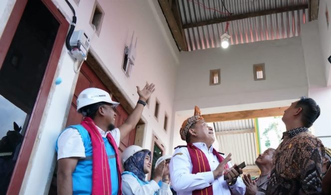 
 Hari Pelanggan Nasional, PLN Alirkan Listrik 24 Jam ke 25 Desa Terpencil di Sulsel