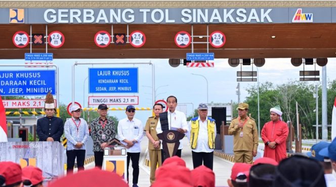 
 Presiden Jokowi Resmikan Sejumlah Ruas Jalan Tol di Sumatra Utara