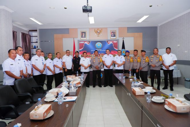 
 Kapolda Sulsel Bersilaturahmi dengan Kepala BNN Sulsel, Bahas Sinergi Jelang Pilkada 2024