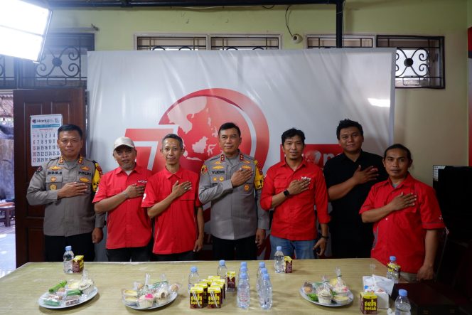 
 Kapolda Sulsel Kunjungi Kantor TV One Biro Makassar, Perkuat Sinergi untuk Pemberitaan Kamtibmas