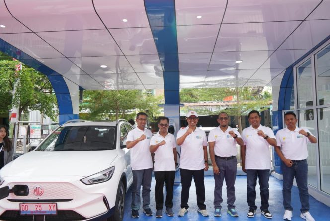 
 PLN Resmikan SPKLU dan Gelar Konvoi Kendaraan Listrik di Bulukumba