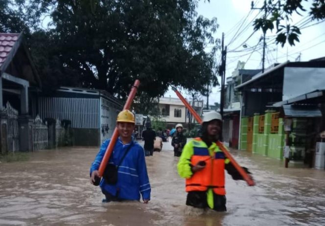 
 PLN Gerak Cepat Pulihkan Listrik Akibat Banjir dan Longsor di Beberapa titik di Sulsel 