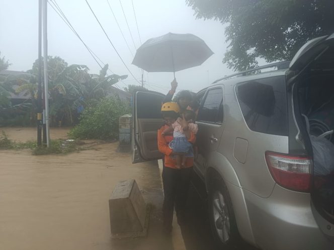 
 Update Titik Banjir di Sulsel : Basarnas Makassar bentuk enam Tim Rescue 