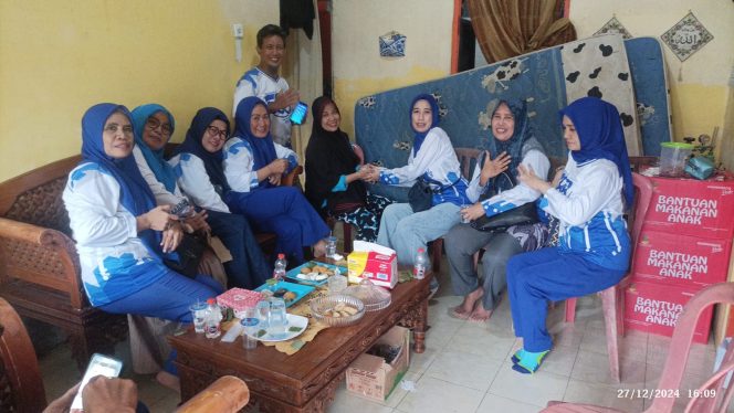 
 Pasca Banjir di Manggala Antang, IKA 588 Makassar Kembali Menyalurkan Bantuan ke Warga