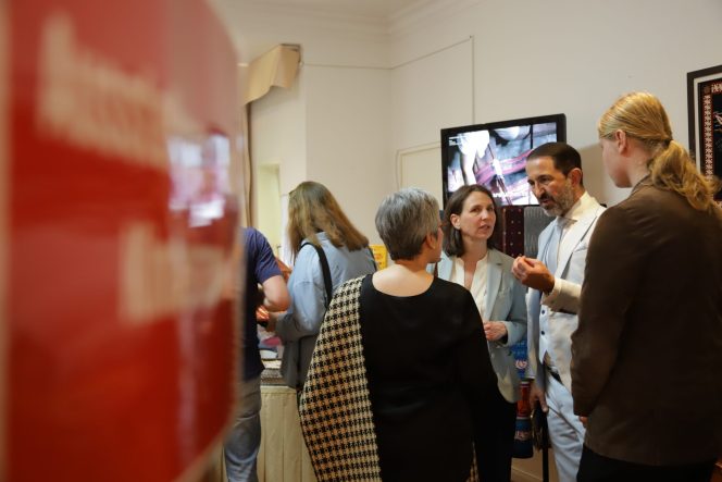 
 Empat Jam di Sumatra Utara: KJRI Hamburg Hadirkan Eksotisme Budaya Indonesia di Lange Nacht der Konsulate 2025